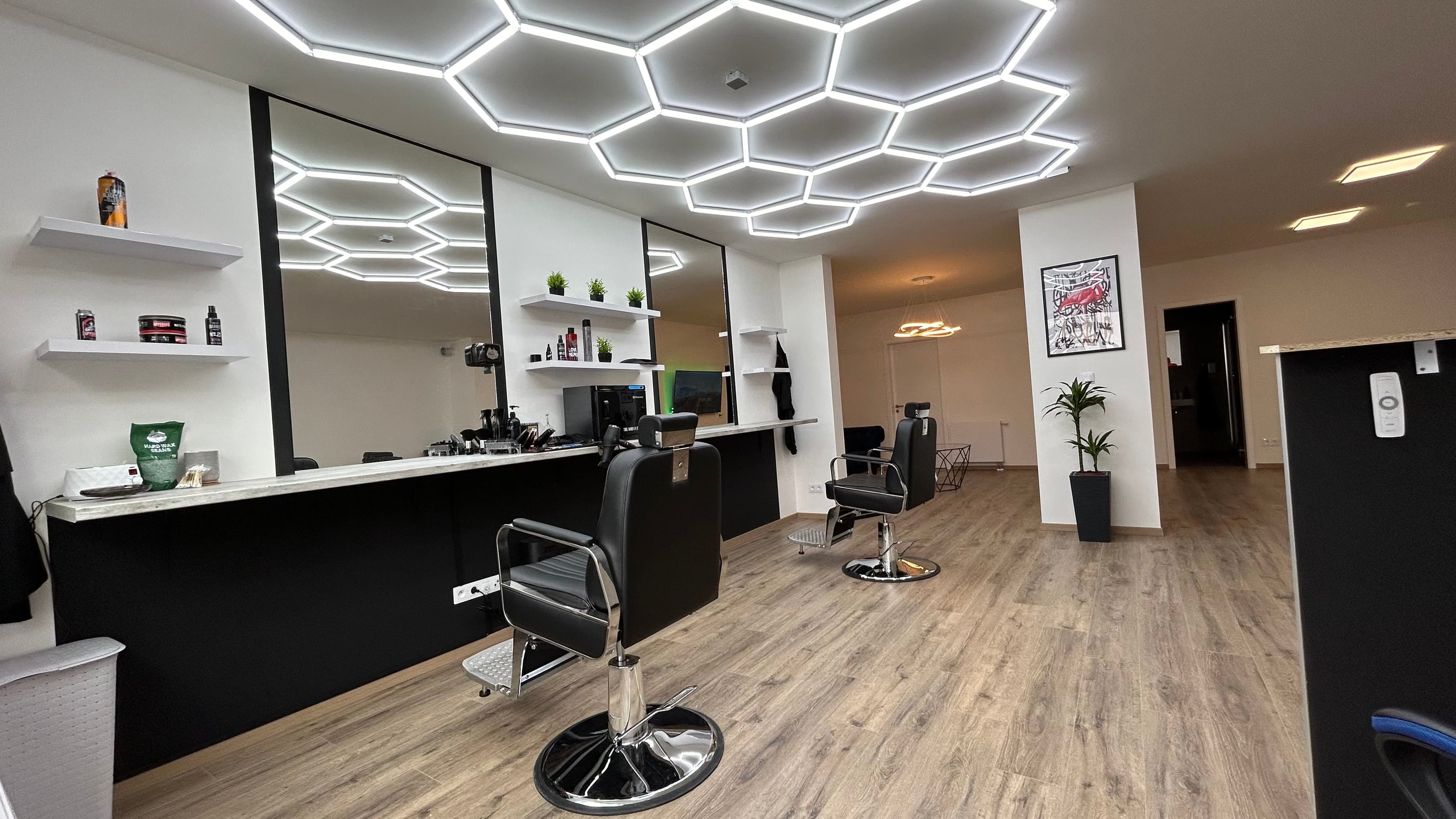 Galerie Ricky's Barbershop, Praha 12 - Modřany - fotografie 1