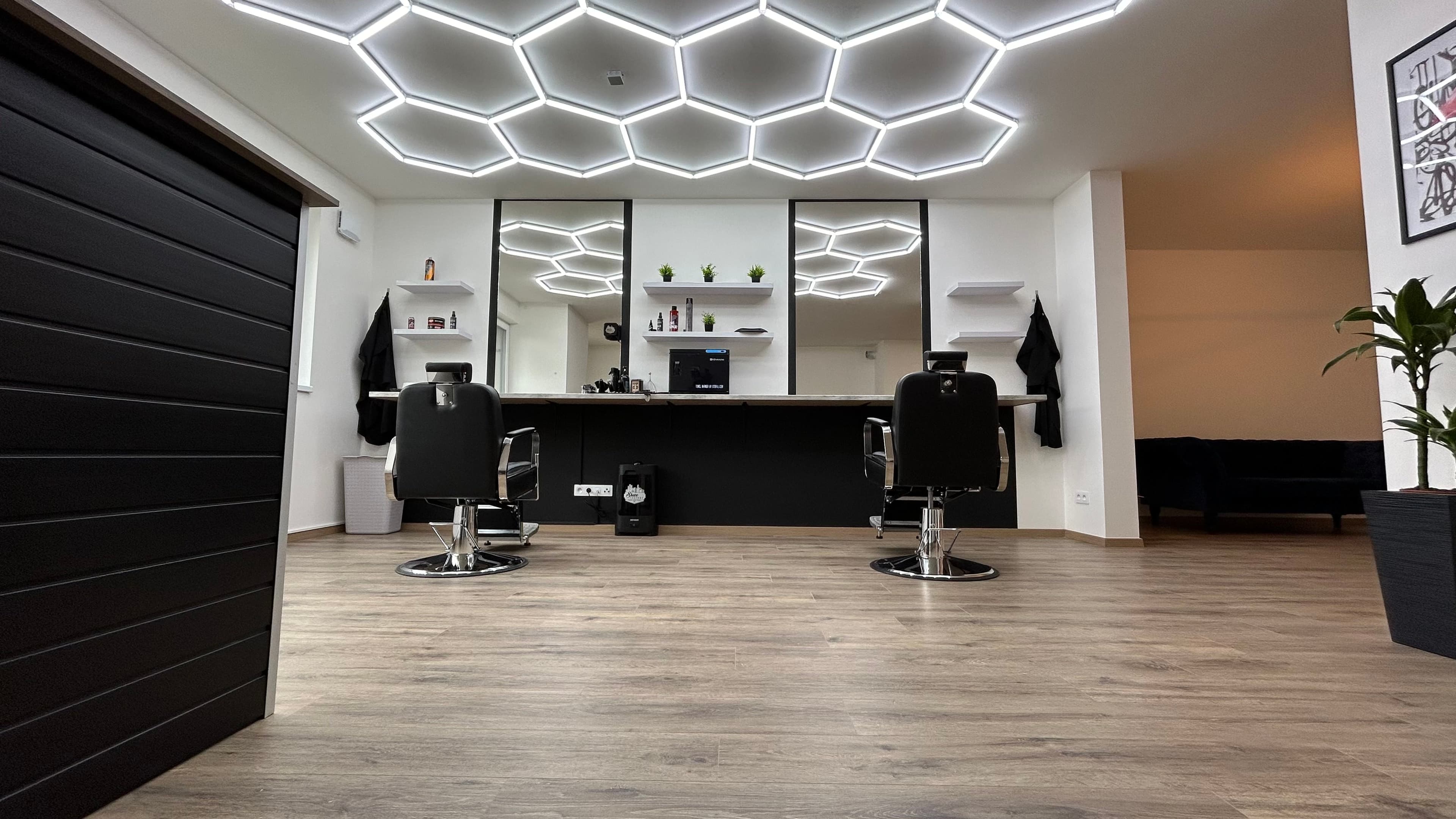 Galerie Ricky's Barbershop, Praha 12 - Modřany - fotografie 6