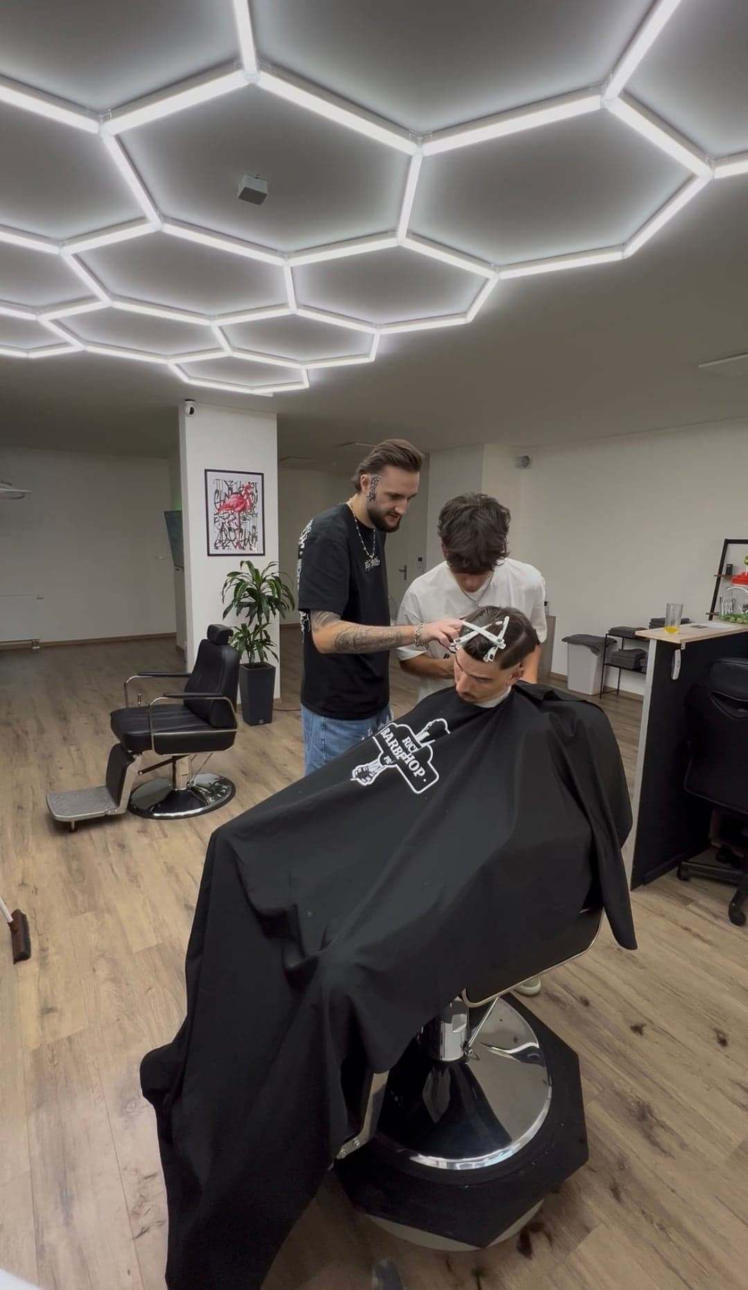Školení v Ricky’s Barbershop - práce s modelem